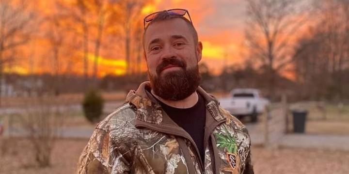 Está acusado por matar al presunto abusador de su hija y se postula como sheriff: “Es hora de devolver la seguridad a nuestra comunidad”