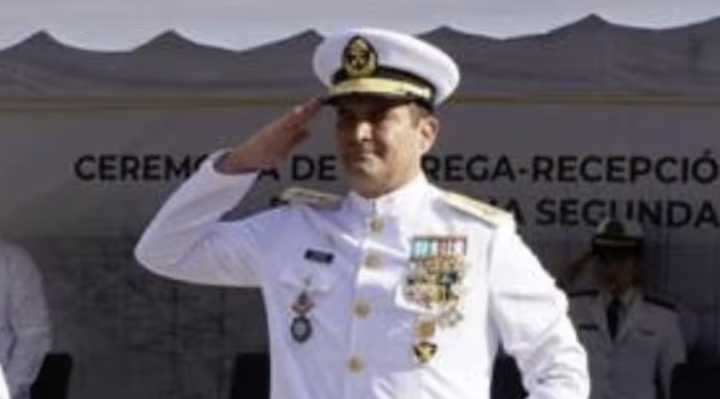 Vicealmirante de la Marina ligado a red de huachicol busca ampararse