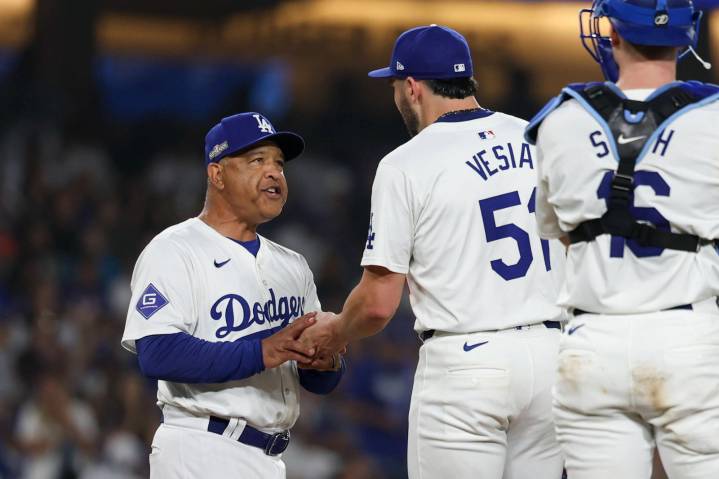After Seattle, Blue Jays Fans Win LA Hearts With Moving Alex Vesia Gesture Amid Worrying News
