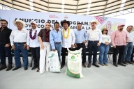 Gobernador cumple a productores: maíz a 7 mil pesos