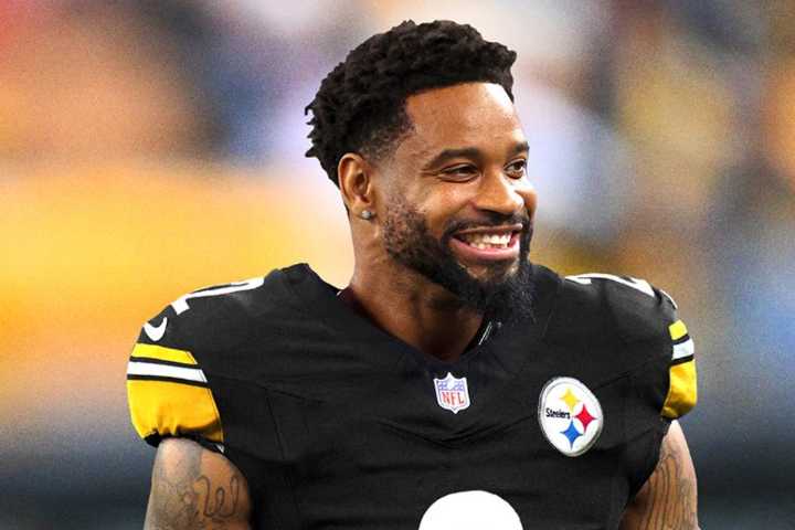 Darius Slay Jr.’s Confession Points to Exactly Why Mike Tomlin & Steelers Want To Trade Him Darius Slay Jr. opens up about his struggles as the Steelers face tough decisions ahead of the trade deadlin