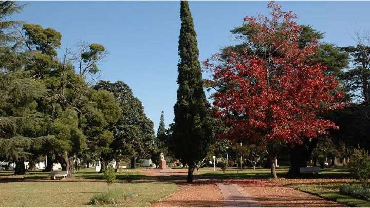 El pueblo de Buenos Aires que deslumbra con su naturaleza e historia: a solo tres horas de CABA