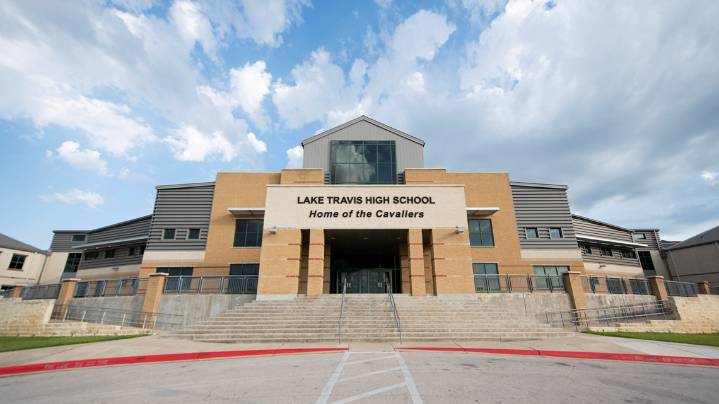 Police detain suspect after report at Lake Travis High School campus
