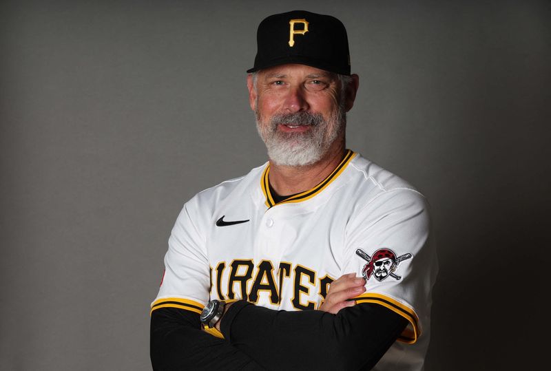 Reports: Twins to hire ex-Pirates manager Derek Shelton