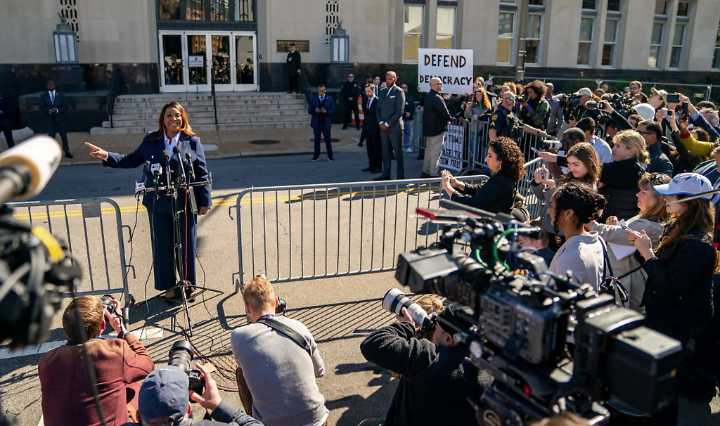 Letitia James se declara inocente mientras comienza la batalla por el procesamiento solicitado por el régimen de Donald Trump
