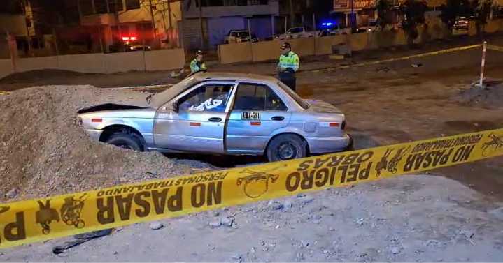 Asesinan a hombre de un disparo en la cabeza dentro de su auto en San Martín de Porres