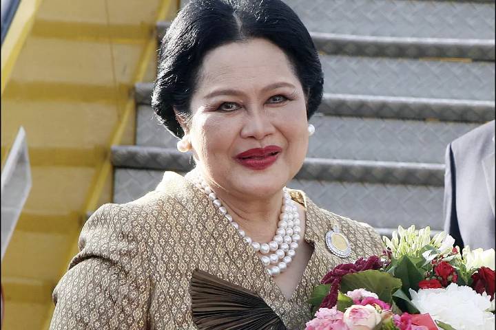 Muere la reina madre de Tailandia, Sirkit, a los 93 años