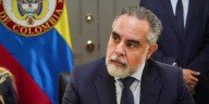 Armando Benedetti calificó como “golpe de Estado” la ponencia que propone tumbar la reforma pensional: “Una cosa vil”
