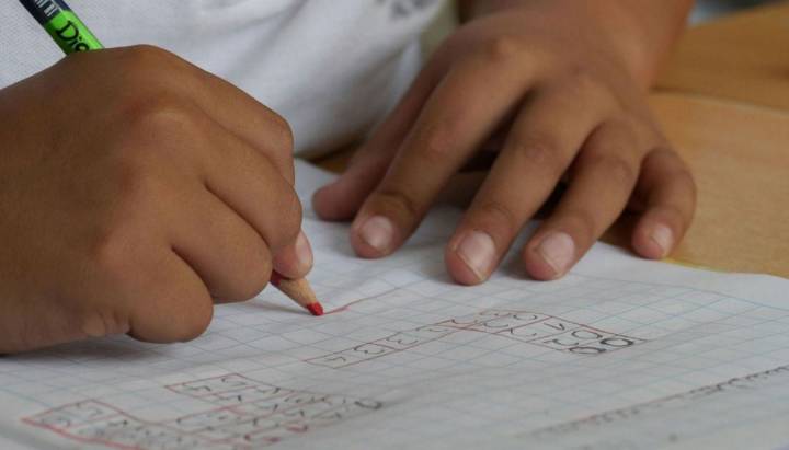 Escuela rural lleva una semana cerrada: apoderado amenazó de muerte a única profesora