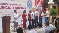 Durazo da reconocimientos a niños medallistas sonorenses