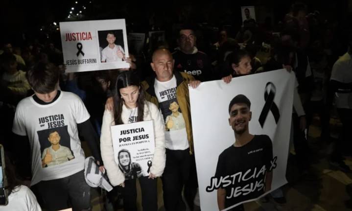 Mataron a golpes a su hijo a la salida de un boliche y liberaron a los asesinos después del juicio: “Se burlaron de nosotros"