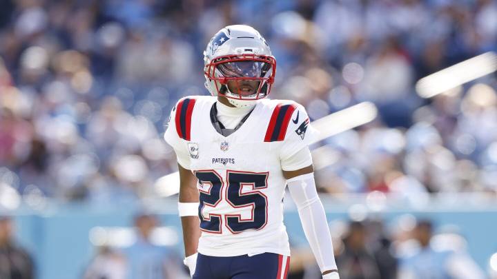 Marcus Jones agrees to three-year extension with Patriots