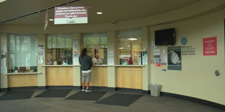 SNAP freeze leaves St. Louis County residents waiting for food assistance