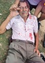 Abuelo embestido