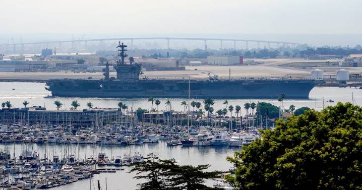 U.S. navy loses two aircraft within 30 minutes