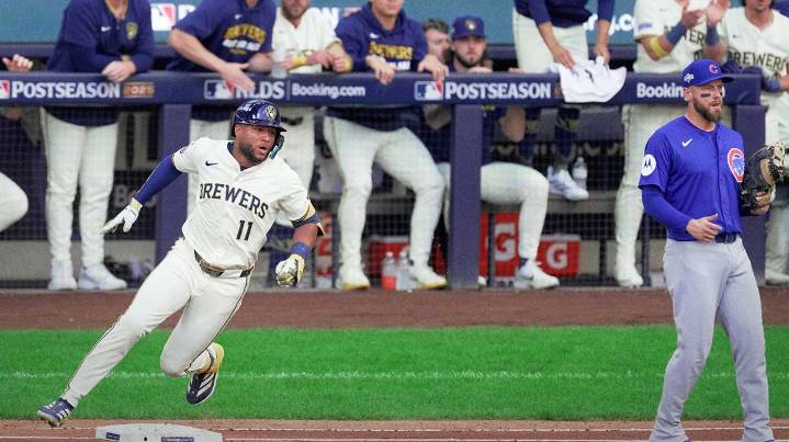 Brewers’ Jackson Chourio exits NLDS game with potential hamstring injury