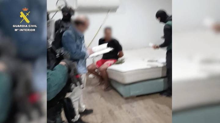 El 'business' del hachís se reinventa: cae en Tarragona un taller para reparar 'narcolanchas'