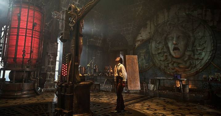 Edinburgh-filmed Frankenstein adaption branded 'glorious' after premiere