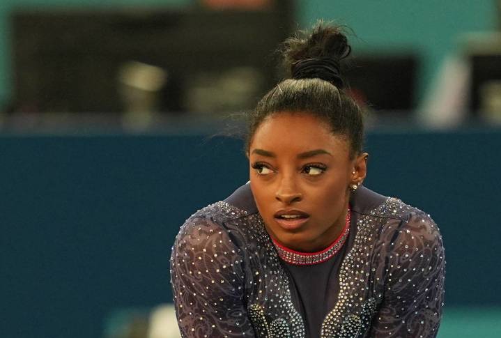 Amidst Simone Biles & Co’s Absence USA Gymnastics Team Hits Concerning Low The US women’s gymnastics team won only two medals at the 2025 World Championships, sparking concerns of a decline. Disita Si