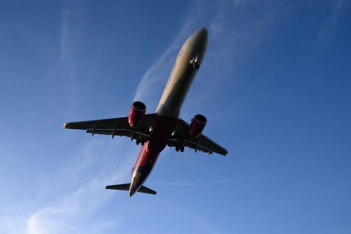 Plane Returning from Gaza Peace Summit Makes Emergency Landing