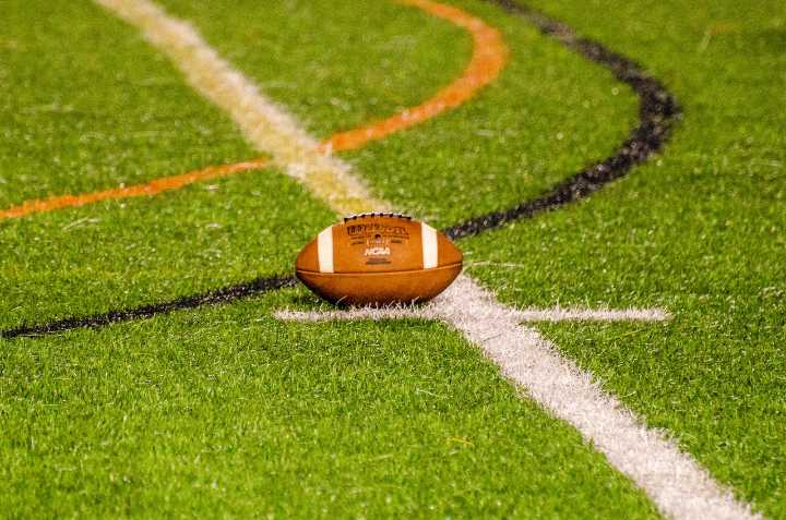 Garrett Dredge scores 4 TDs, Frontier football shuts out Ludlow