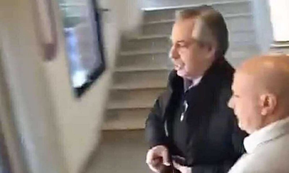 Alberto Fernández votó y se retiró a las corridas: "Vine a defender la democracia"