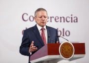 La presidenta no avala leyes contrarias a la Constitución; transitorio en ley de amparo es confuso: Zaldívar