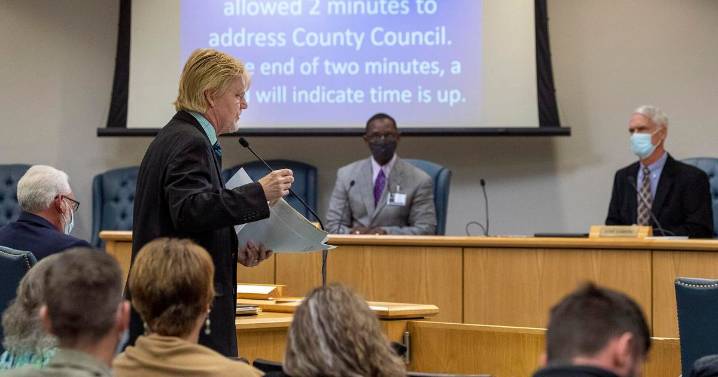 Charleston County considers changes to public comment period