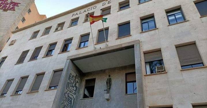 Condenado en Almería el patrón de una patera que casi choca con otro buque con 13 personas a bordo