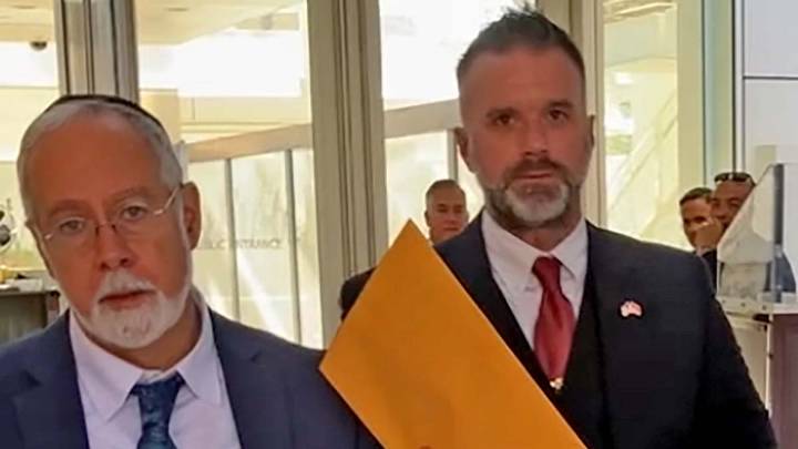 Ex-detective, cop guilty of excessive force, enters plea in child sex abuse case