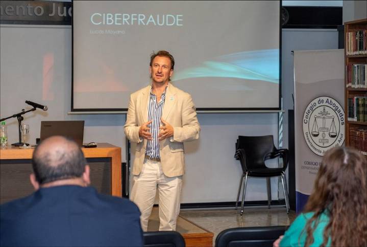El Concejo Deliberante declaró de Interés Legislativo el libro “Ciberdelitos: cómo investigar en entornos digitales” del Dr. Lucas Moyano