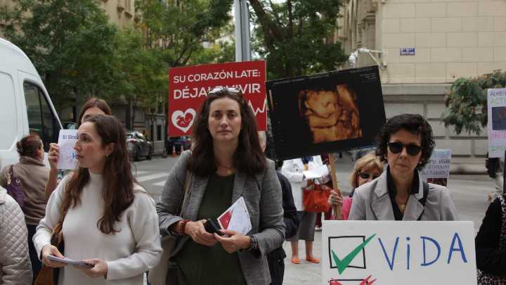 Hazte Oír irrumpe en el Ayuntamiento de Madrid para protestar por la negación del síndrome post