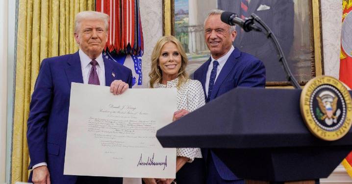 Cheryl Hines Admits to Being Charmed by Donald Trump: 'I Was Expecting Something Else'
