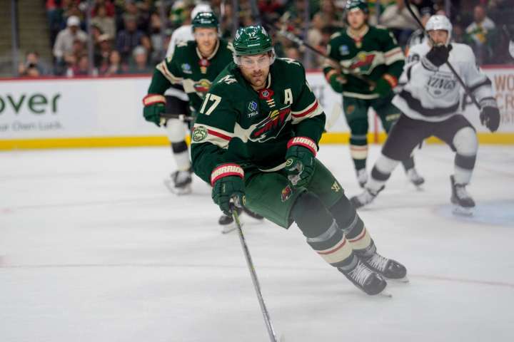 Wild squander 3-goal lead before beating Kings in shootout
