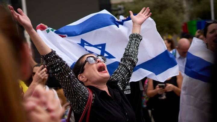 Israel y Hamás intercambiarán rehenes y prisioneros tras acordar una pausa en la guerra en Gaza