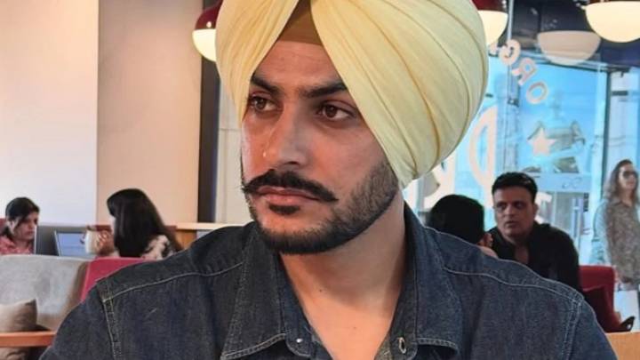 35-year-old Punjabi singer and actor Rajvir Jawanda passes away after being on life sup...