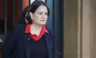 Laura Albornoz en la mira por  viajes como directora de Enap