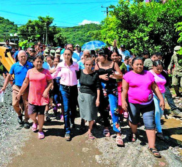 Claudia va a Puebla y Veracruz; garantiza censo y ayuda a todos