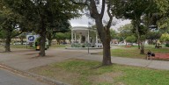 Odeón de Plaza Condell luce renovado tras nuevo operativo de limpieza del municipio penquista