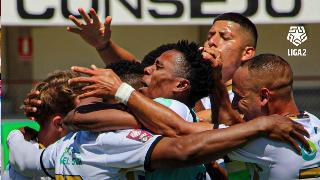 C.D. Moquegua vence 2-1 a FC Cajamarca y sueña con el ascenso al fútbol profesional