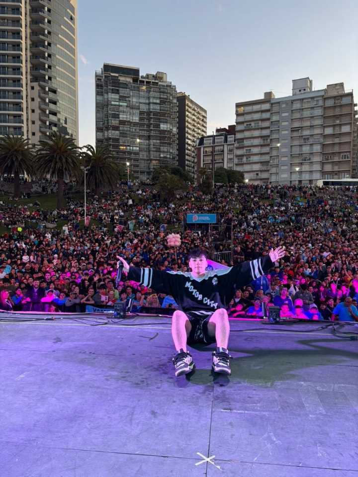 Gran show de Feli Funes en el cierre de los Juegos Bonaerenses