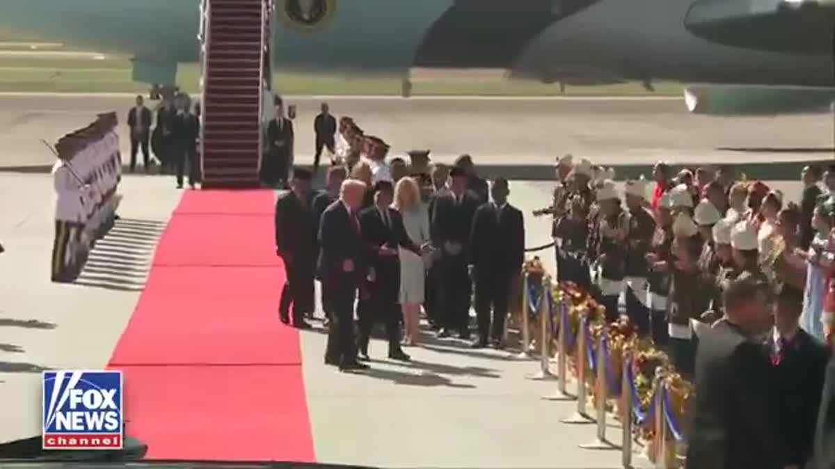 Trump Does His Stupid Fisty Dance In Malaysia