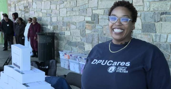 Richmond provides free weatherization kits to help seniors save on energy bills: 'It's important'