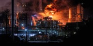Estalla un enorme incendio en una refinería de Chevron justo a las afueras de Los Ángeles
