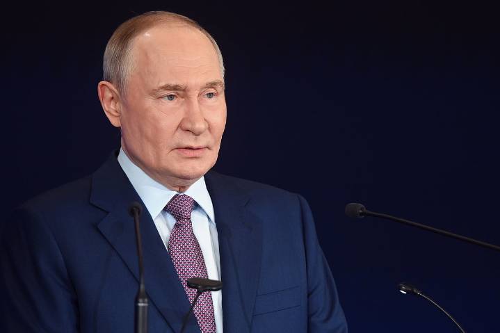 Putin deplores US sanctions as 'unfriendly', says it will have 'consequences' for Russia