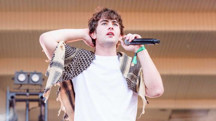 Ian New Album '2005' Review: Dispatches From The Aura Generation