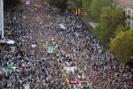 La presión social por la dana se mantiene contra Mazón: miles de personas vuelven a pedir su dimisión tras un año de protestas