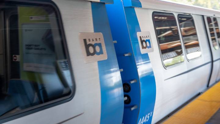 BART reports major delays