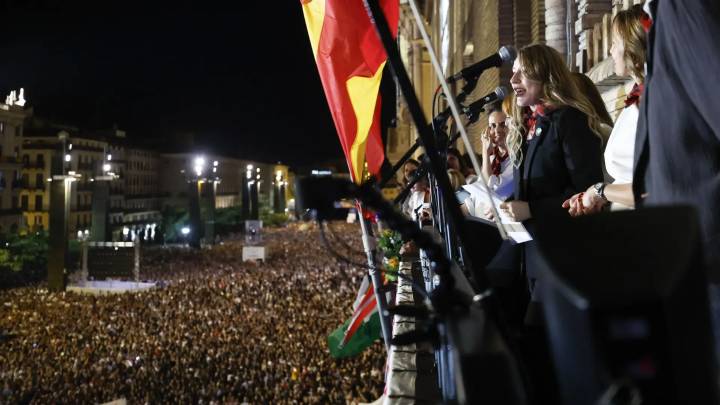 Zaragoza vibra en algarabía con un pregón de cine para abrir las Fiestas del Pilar 2025