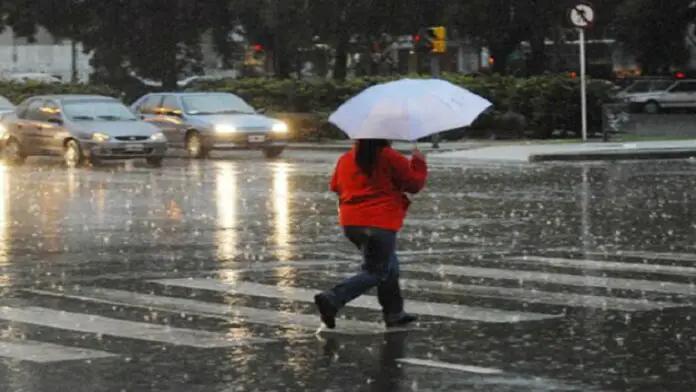 Intensas lluvias se registran este 15-Oct en varias zonas del país